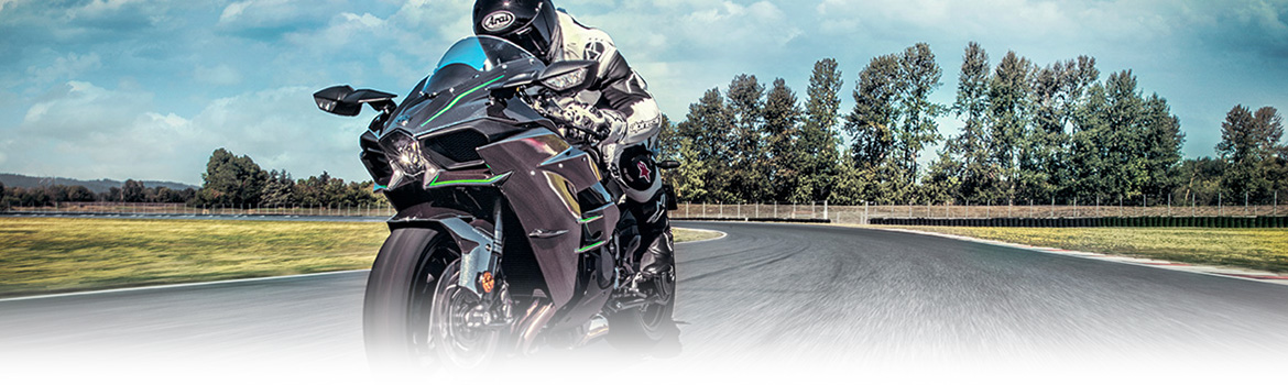 2017-Kawasaki-NinjaH2-RidingRoadWoods-Hotsprings-Arkansas